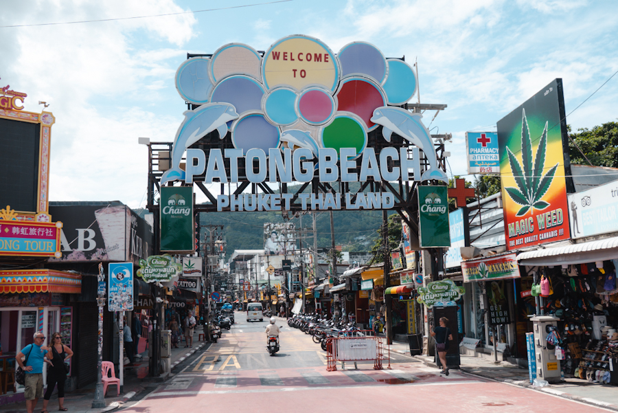 is phuket leuk?